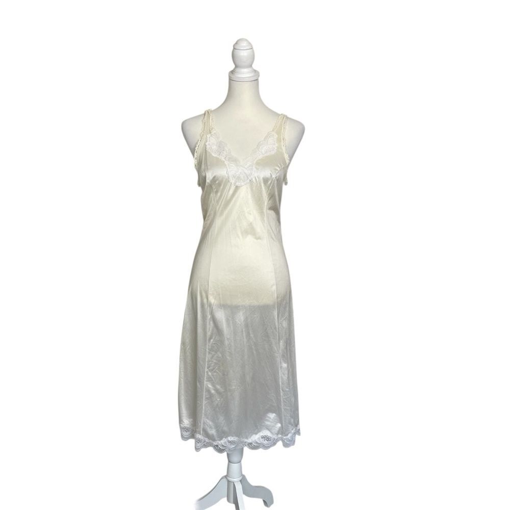 Vintage L’eggs Ivory Nylon Slip Dress Lace Trim Adjustable Straps Midi Lingerie